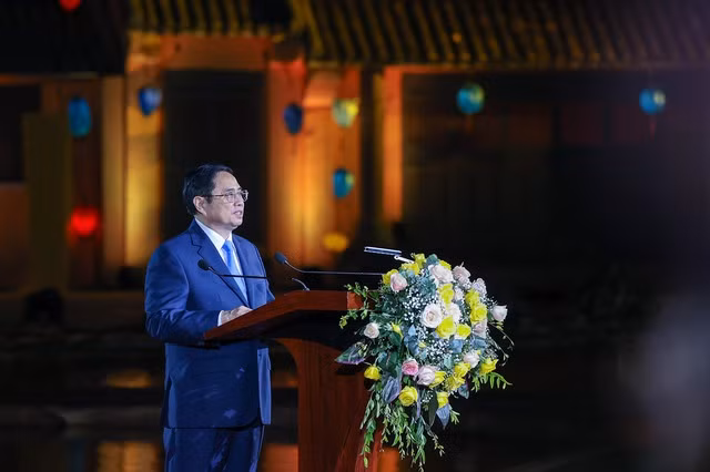  Thủ tướng Chính phủ Phạm Minh Chính phát biểu, chỉ đạo tại Lễ khai mạc Năm Du lịch quốc gia năm 2002 với chủ đề 