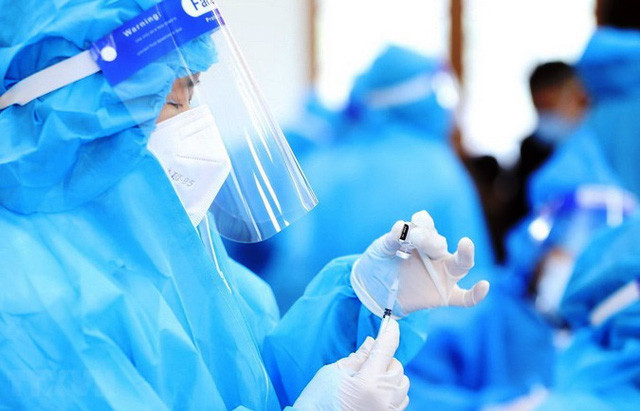 Vaccine phòng COVID-19 hiện nay vẫn đặc biệt hiệu quả trong giảm mức độ nặng, ca tử vong và nhập viện, kể cả với biến chủng Omicron. Vaccine phòng COVID-19 hiện nay vẫn đặc biệt hiệu quả trong giảm mức độ nặng, ca tử vong và nhập viện, kể cả với biến chủng Omicron.