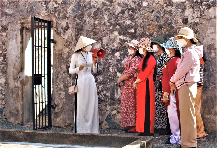 Du lịch Côn Đảo, thăm các nhà tù Côn Đảo