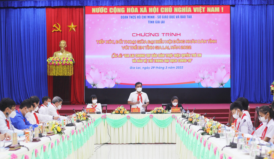 Quang cảnh chương trình. Ảnh: Phan Lài Quang cảnh chương trình tiếp xúc, đối thoại. Ảnh: Phan Lài