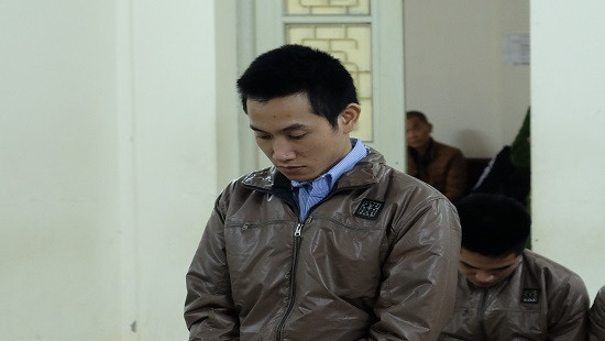 Bị cáo Hiến tại phiên tòa xét xử. Bị cáo Hiến tại phiên tòa xét xử.