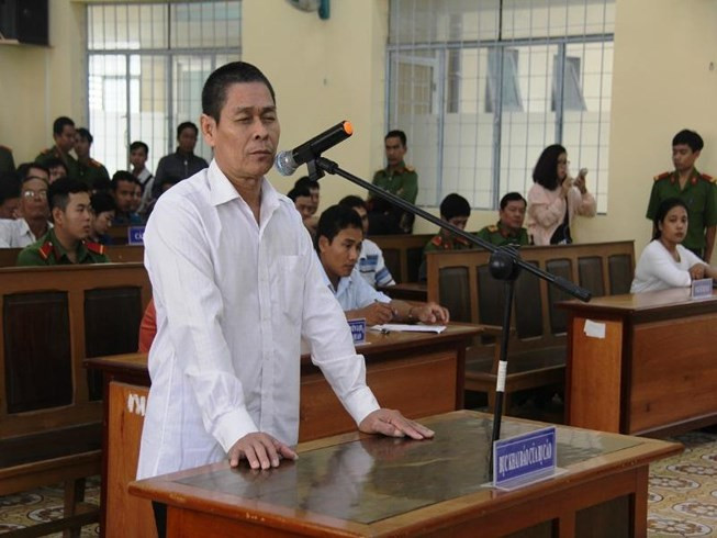 Bị cáo Bê bị VKS đề nghị mức án từ 6-7 năm tù về tội Dâm ô trẻ em.