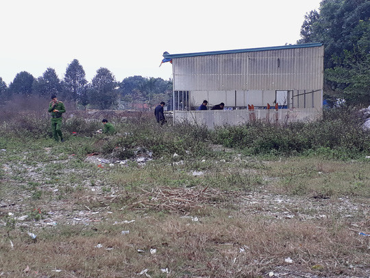 Ngôi nhà không người ở, nơi phát hiện người đàn ông tử vong tro g tư thế treo cổ.