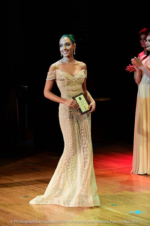 Với nhan sắc và học vấn tốt, Dayanara Martínez được dự đoán sẽ giành chiến thắng từ khi ghi danh cuộc thi