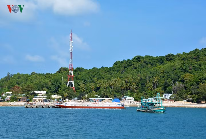 Một góc Hòn Đốc, trung tâm hành chính của quần đảo Hải Tặc.