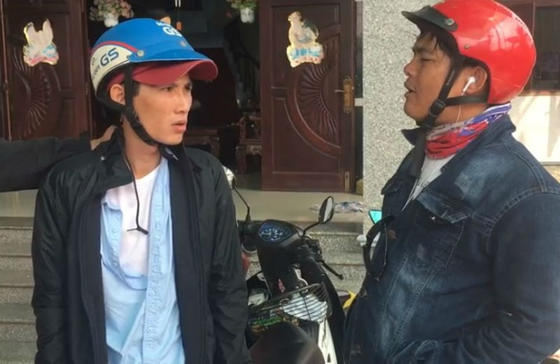 Nghi can bị nhóm "hiệp sĩ" bắt giữ giao cơ quan công an. Nghi can bị nhóm