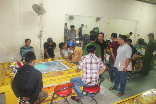  Hiện trường công an triệt phá vụ đánh bạc dưới hình thức game bắn cá (Ảnh: Báo Đồng Nai)
