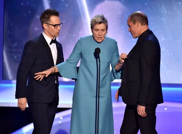 Sam Rockwell, Frances McDormand và Woody Harrelson tại lễ trao giải. (Nguồn: thejournal.ie)