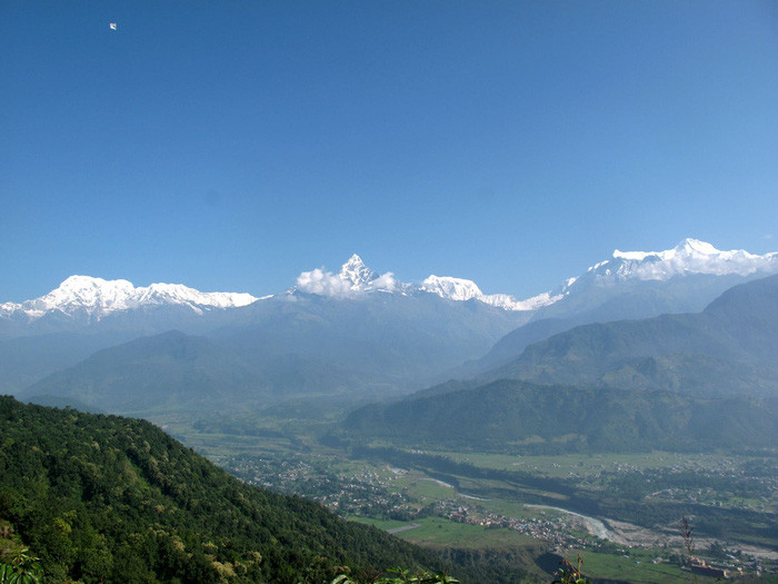 Pokhara hiện ra...