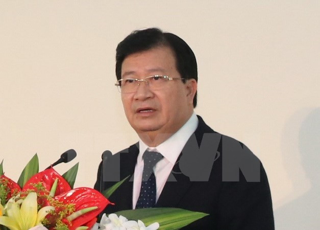Phó Thủ tướng Chính phủ Trịnh Đình Dũng. Phó Thủ tướng Chính phủ Trịnh Đình Dũng.