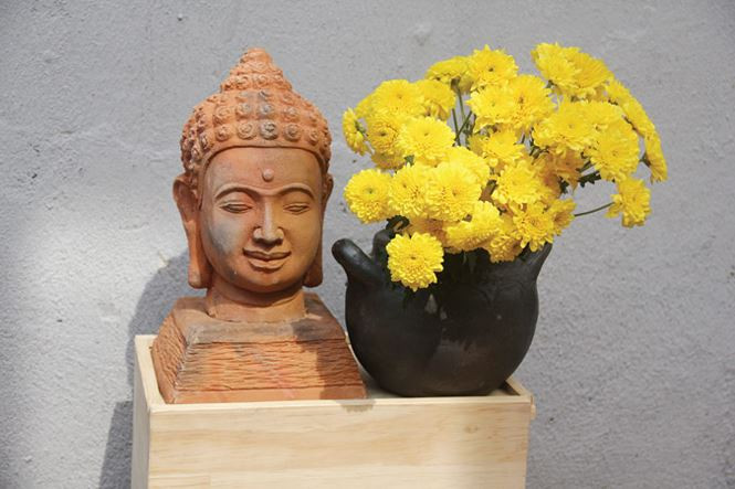 Đức Phật, một trong những sáng tác của anh Nắng. Đức Phật, một trong những sáng tác của anh Nắng.