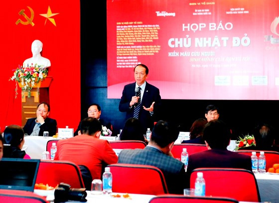 Ông Bạch Quốc Khánh, Viện trưởng Viện Huyết học truyền máu Trung ương khẳng định ý nghĩa to lớn của Chương trình Chủ nhật Đỏ với HMTN  Ông Bạch Quốc Khánh, Viện trưởng Viện Huyết học truyền máu Trung ương khẳng định ý nghĩa to lớn của Chương trình Chủ nhật Đỏ với HMTN
