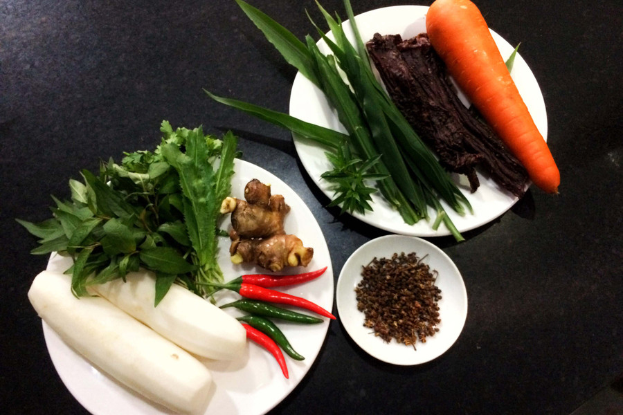 Món thịt hun khói. Ảnh: T.T