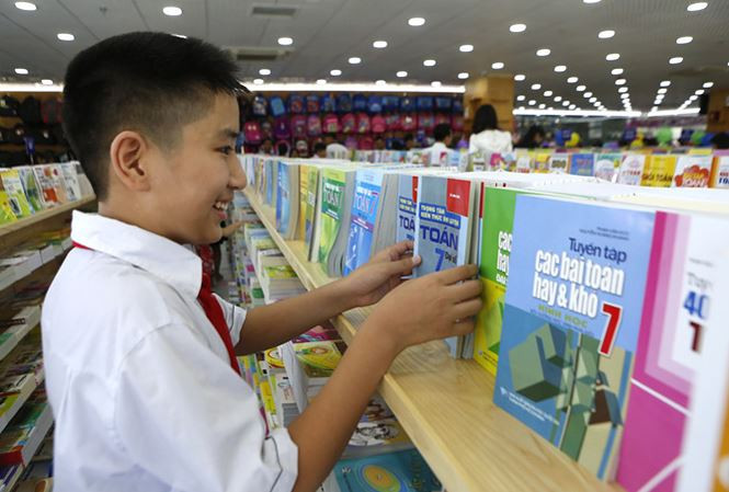 Năm học 2019-2020 học sinh lớp 1 sẽ được học SGK của chương trình GDPT mới. Năm học 2019-2020 học sinh lớp 1 sẽ được học SGK của chương trình GDPT mới.