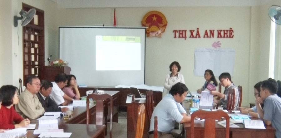  h1 An Khê tập huấn kỹ năng cơ bản làm việc với cộng đồng và phương pháp tập huấn có sự tham gia. Ảnh: Thế Huynh