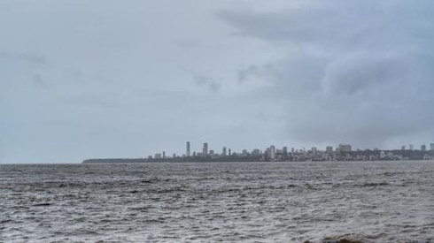 Máy bay bị rơi xuống biển tại bang Maharashtra.