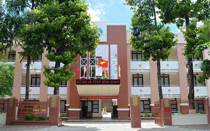 Sở NN-PTNT Bình Định là một trong những đơn vị đã vi phạm trong việc bổ nhiệm cấp lãnh đạo phòng. Sở NN-PTNT Bình Định là một trong những đơn vị đã vi phạm trong việc bổ nhiệm cấp lãnh đạo phòng.