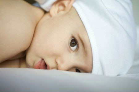 Sữa mẹ giúp trẻ chống nhiễm trùng ảnh 1