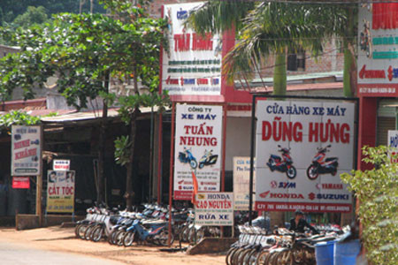 Xuất hiện “phố” ở vùng xa ảnh 1 Một góc “phố” Công ty 705. Ảnh: L.L