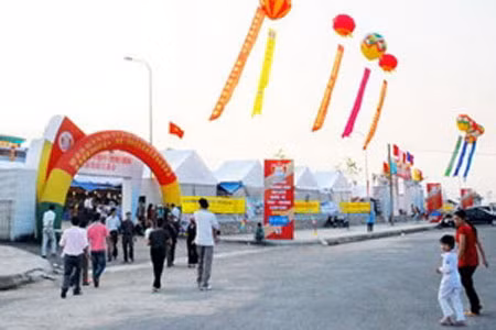 Hội chợ thương mại quốc tế Việt- Trung ở Lạng Sơn ảnh 1