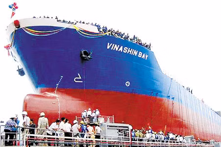 Lễ hạ thủy một trong số những con tàu do Vinashin đóng.