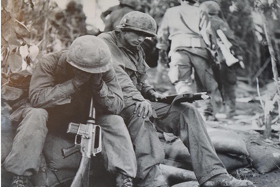 Những người lính Mỹ tham chiến tại đồi A Bia vào năm 1969- ảnh tư liệu tại nhà trưng bày các hiện vật, kỷ vật về Khu Di tích Lịch sử quốc gia đồi A Bia.