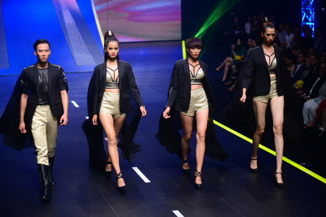  Top 4 thí sinh trong phần thi catwalk trong đêm chung kết Vietnam’s Next Top Model 2015 tối 11-10