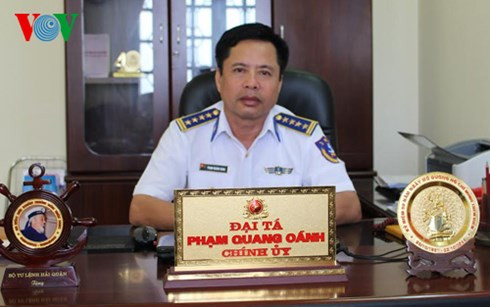 Đại tá Phạm Quang Oánh - Chính ủy Bộ Tư lệnh vùng Cảnh sát biển 4. Đại tá Phạm Quang Oánh - Chính ủy Bộ Tư lệnh vùng Cảnh sát biển 4.