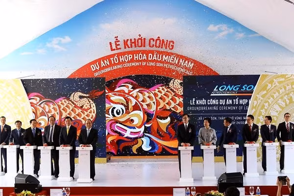 Nghi thức khởi công dự án tổ hợp hóa dầu miền Nam