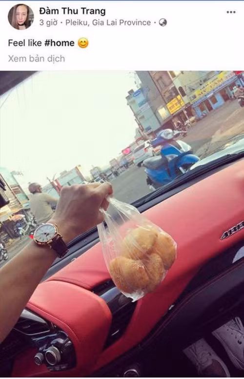  Đàm Thu Trang đăng tải bức ảnh đang ngồi trên xe của Cường Đô La.