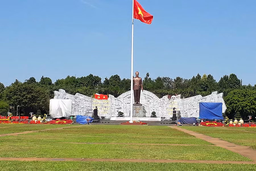  Quảng trường Đại Đoàn Kết-nơi sẽ diễn ra lễ hội đón giao thừa năm 2018. Ảnh: Hoành Sơn