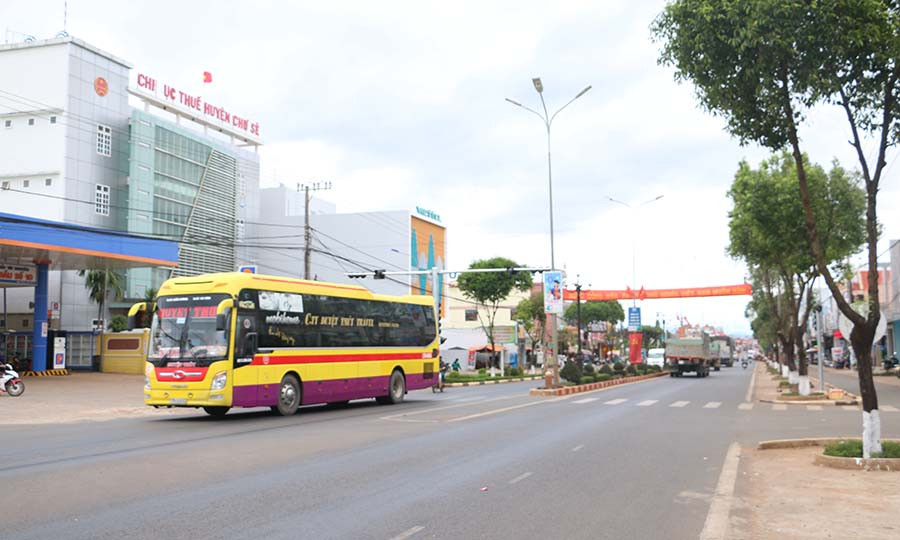 Đô thị trẻ Chư Sê đang khoác lên mình bộ áo mới đầy năng động và trẻ trung. Đô thị trẻ Chư Sê đang khoác lên mình bộ áo mới đầy năng động và trẻ trung.