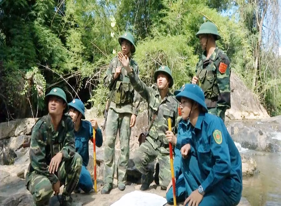 Tuần tra biên giới.