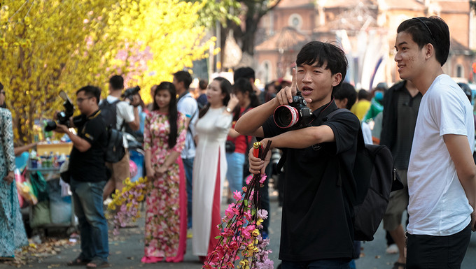 Nhiều tay máy chuyên và không chuyên cũng tìm đến địa chỉ này để chụp lại khoảnh khắc của những ngày cuối năm.