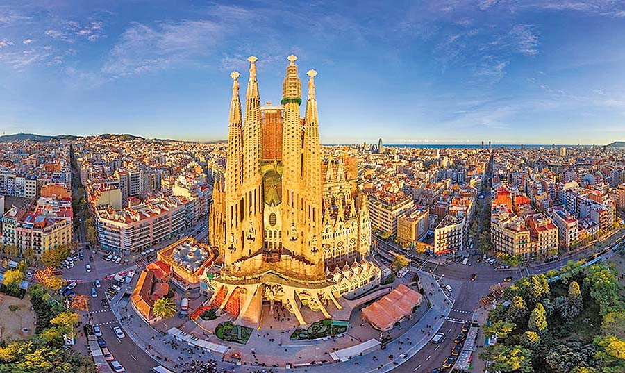  Vương cung thánh đường Sagrada Familia. Ảnh: internet
