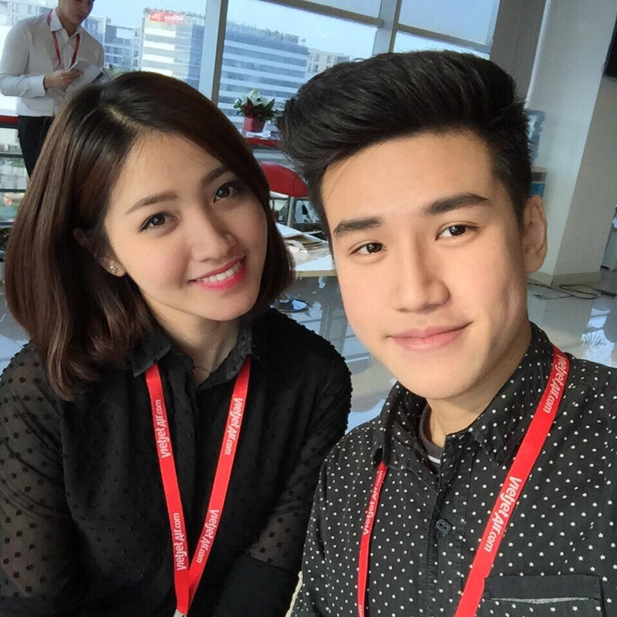 Má lúm đồng tiền khiến anh chàng thêm điển trai.