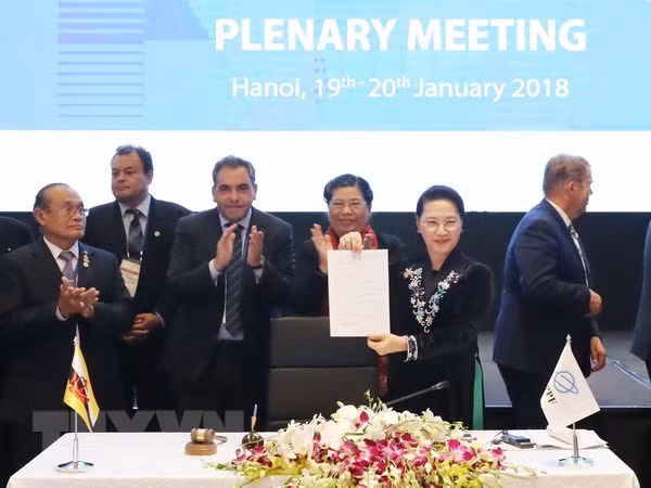 Chủ tịch Quốc hội Nguyễn Thị Kim Ngân với tuyên bố chung APPF-26.