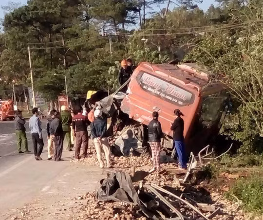 Hiện trường vụ tai nạn. Hiện trường vụ tai nạn.