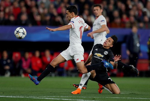 Alexis Sanchez không để lại nhiều ấn tượng ngày về Tây Ban Nha