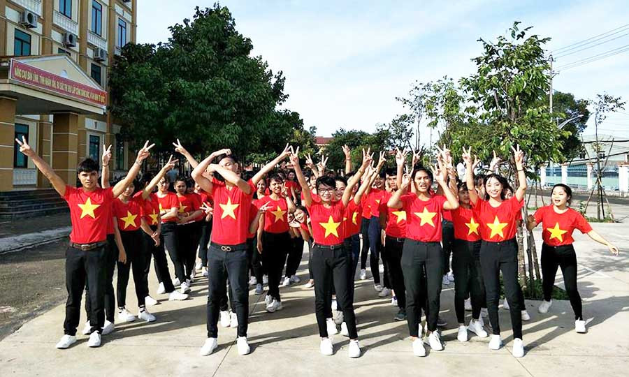  Đoàn Thanh niên Trường CĐSP tỉnh. Ảnh: Hoàng Cư