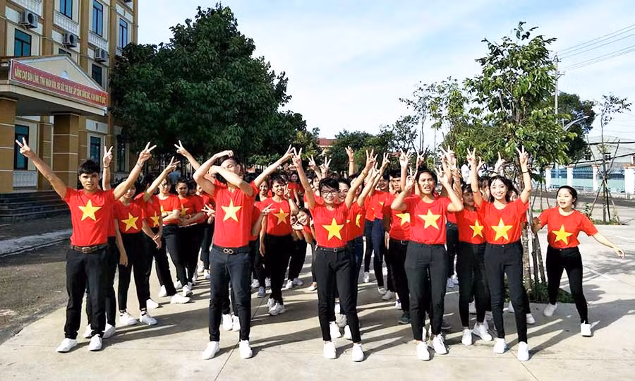  Đoàn Thanh niên Trường CĐSP tỉnh. Ảnh: Hoàng Cư