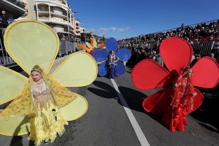 Các nghệ sĩ hóa trang trong lễ hội chanh.