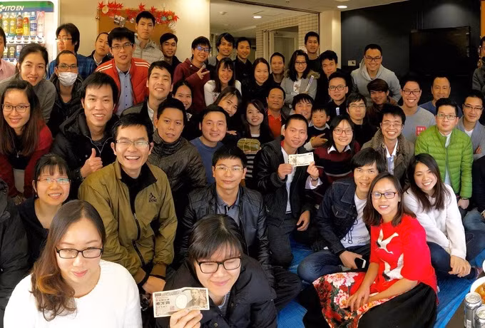  Sau khi hội ý, ban giám khảo quyết định ba đội bất phân thắng bại, mỗi đội được thưởng 10.000 yên (hai triệu đồng). Ngay sau lễ trao giải, cả Thôn Hạc 