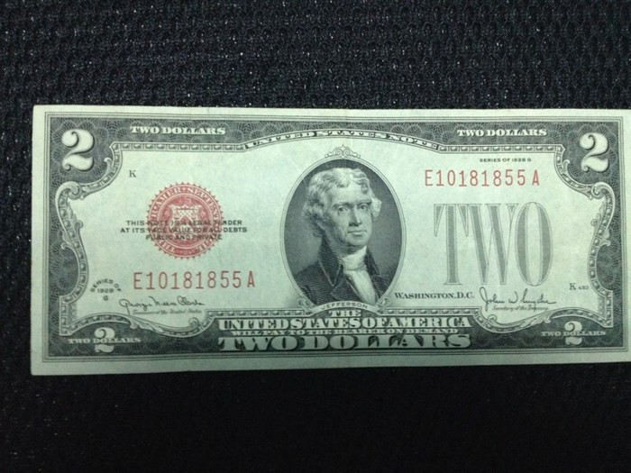 Tờ 2 USD mang biểu tượng may mắn Tờ 2 USD mang biểu tượng may mắn