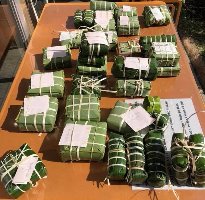  Kết quả là hơn 20 bánh chưng và 10 đòn bánh tét đã được gói rất đẹp mắt. 