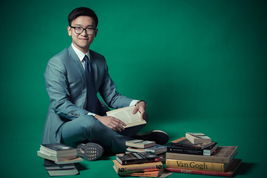 Nguyễn Hoàng Phong, sinh viên năm cuối ngành Kỹ thuật hóa, ĐH Cornell. Nguyễn Hoàng Phong, sinh viên năm cuối ngành Kỹ thuật hóa, ĐH Cornell.