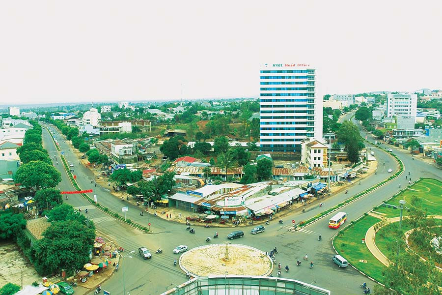 Hệ thống giao thông trên địa bàn tỉnh được quan tâm đầu tư. Ảnh: Nguyễn Giác