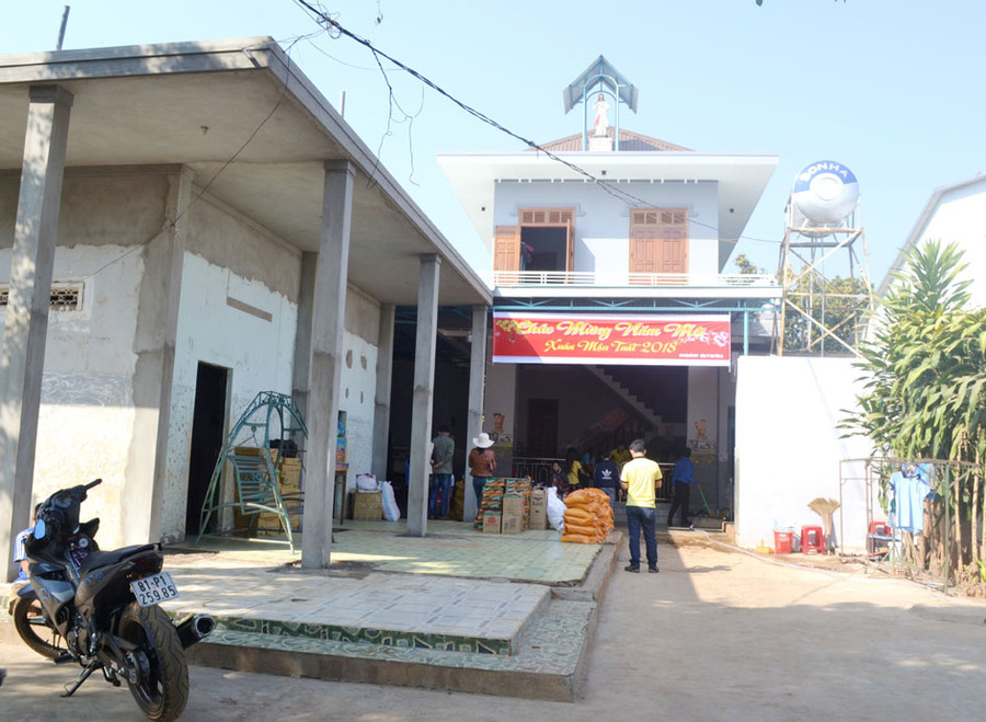 Mái ấm Giuse trở nên khang trang hơn. Ảnh: Lê Hòa Mái ấm Giuse Tết này đã có thêm ngôi nhà mới khang trang hơn. Ảnh: Lê Hòa