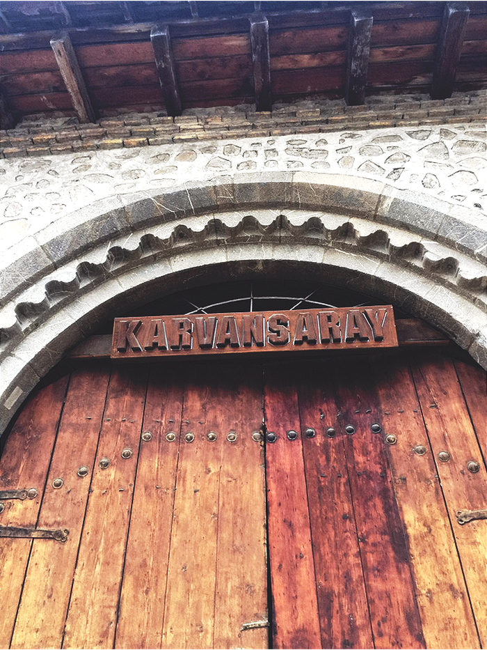 Cổng vào khách sạn