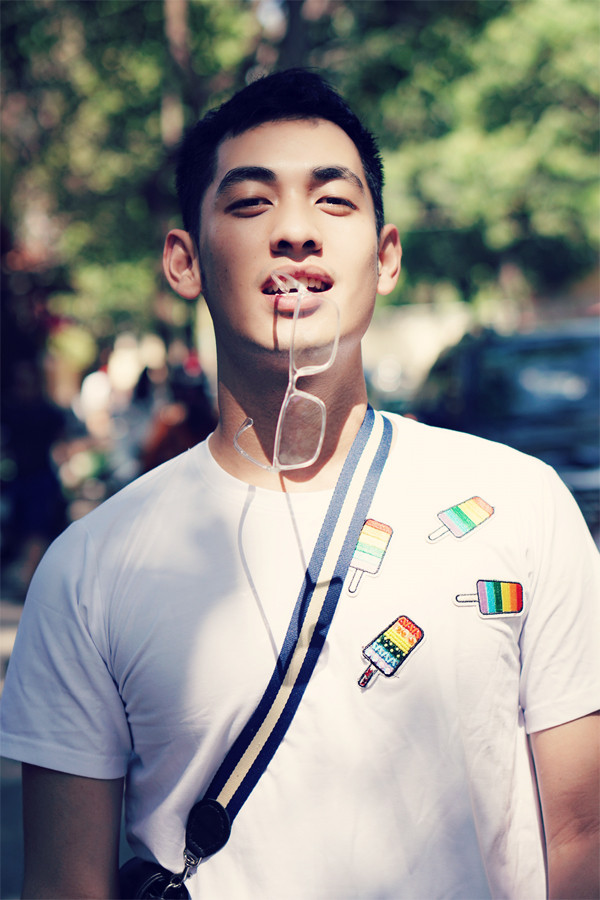 Bộ ảnh được thực hiện với sự hỗ trợ của nhiếp ảnh Hary Nguyễn, trang điểm Viễn Dương, người mẫu MC SK Nguyên. Bộ ảnh được thực hiện với sự hỗ trợ của nhiếp ảnh Hary Nguyễn, trang điểm Viễn Dương, người mẫu MC SK Nguyên.